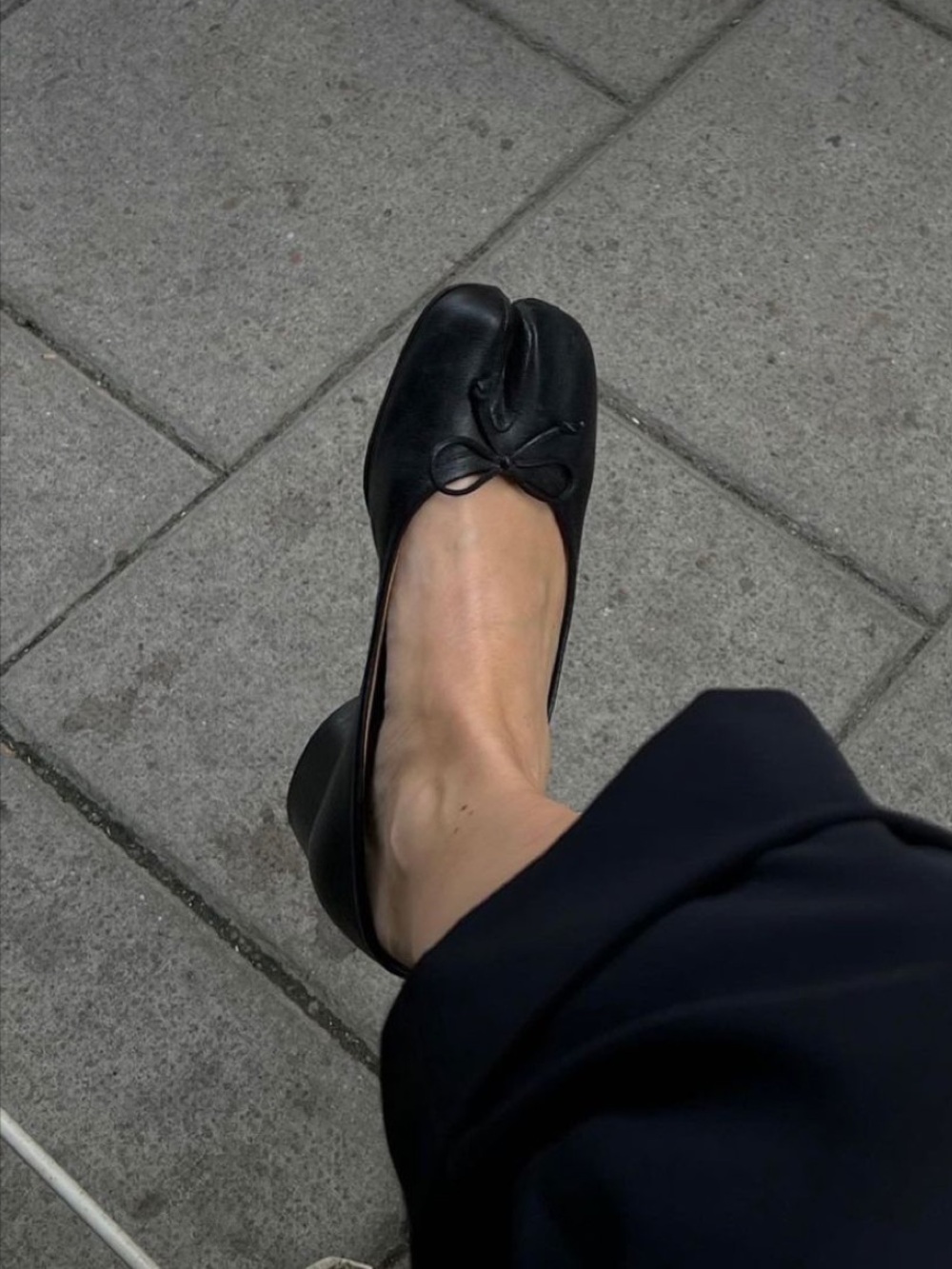 NEW Raboesy Black Tabi Ballet Flats w/ Bow • Viral Balletcore Shoes